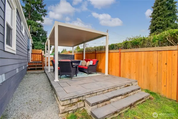 $575,000 | 10644 2nd Place Southwest, Seattle, WA 98146