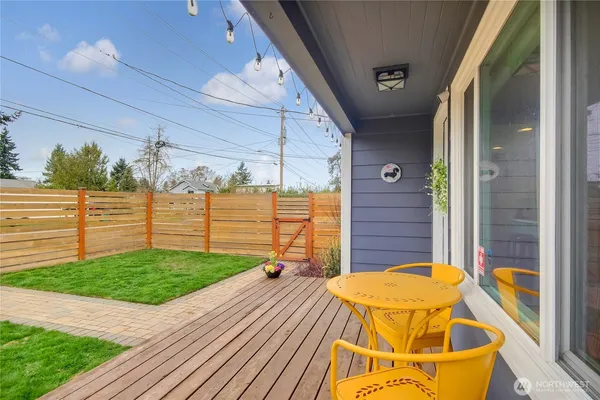 $575,000 | 10644 2nd Place Southwest, Seattle, WA 98146
