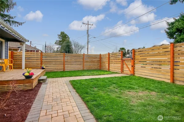 $575,000 | 10644 2nd Place Southwest, Seattle, WA 98146