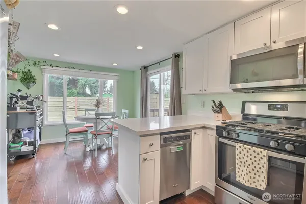 $575,000 | 10644 2nd Place Southwest, Seattle, WA 98146