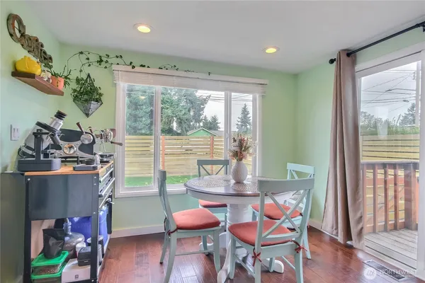 $575,000 | 10644 2nd Place Southwest, Seattle, WA 98146