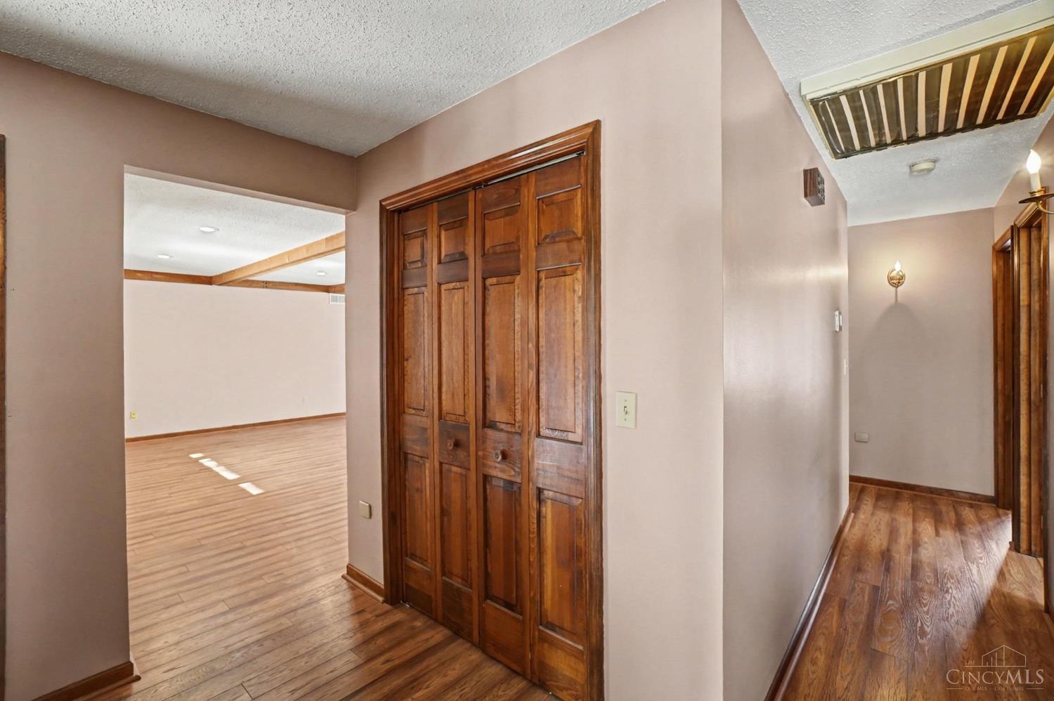 208 Irvin Road Blanchester, OH 45107 - Photo 25 of 40 Gallery Image 25