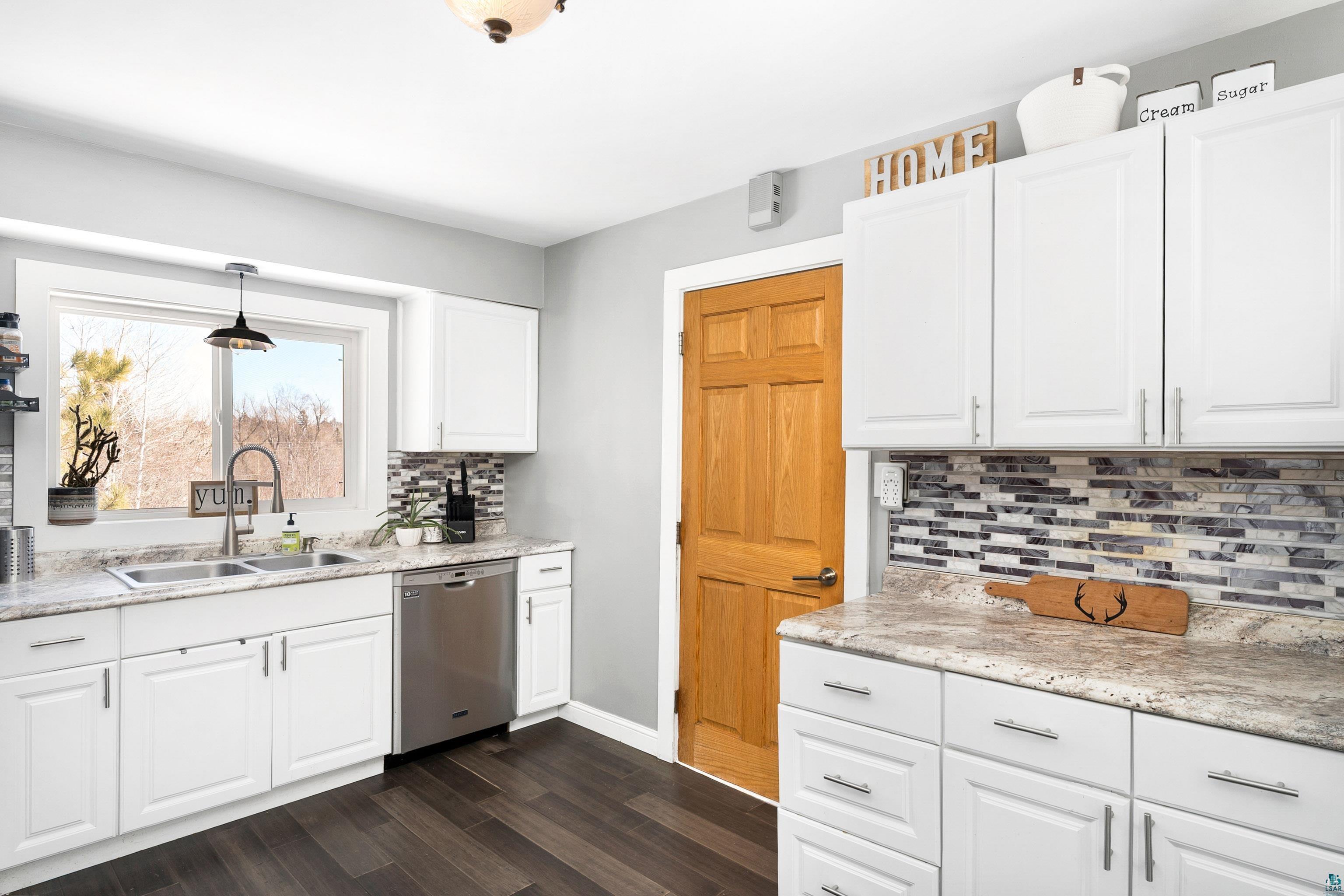 2887 Hutchinson Road Duluth, MN 55811 - Photo 7 of 30