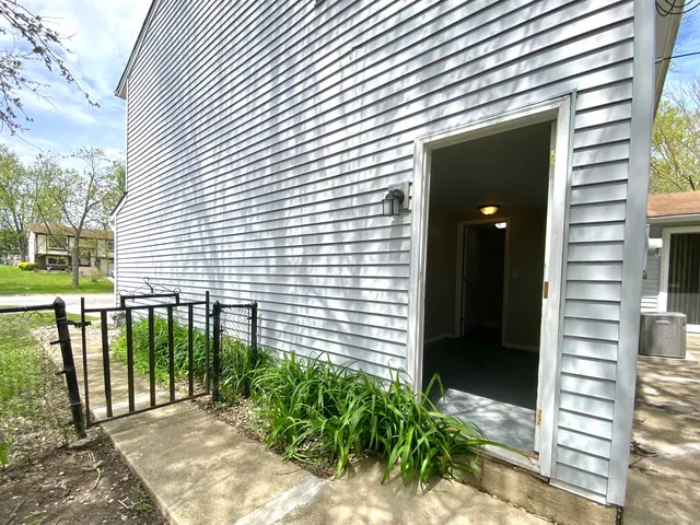 $214,000 | 903 Blackhawk Drive, University Park, IL 60484