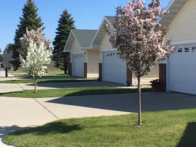 $269,900 | 1453 Belsly Boulevard, Moorhead, MN 56560