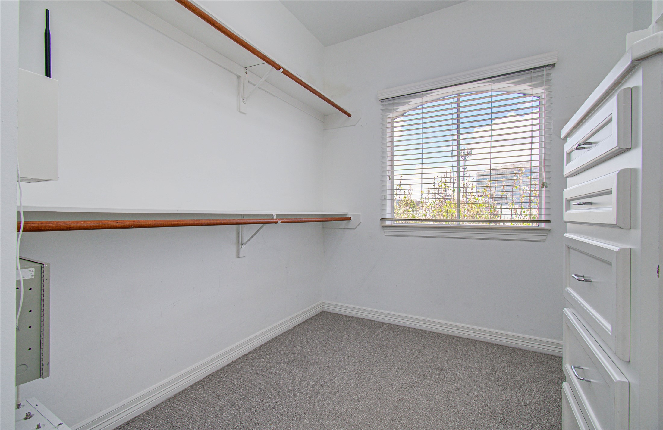 501 Leverkuhn Street Houston, TX 77007 - Photo 29 of 31 a view of an empty room with a window