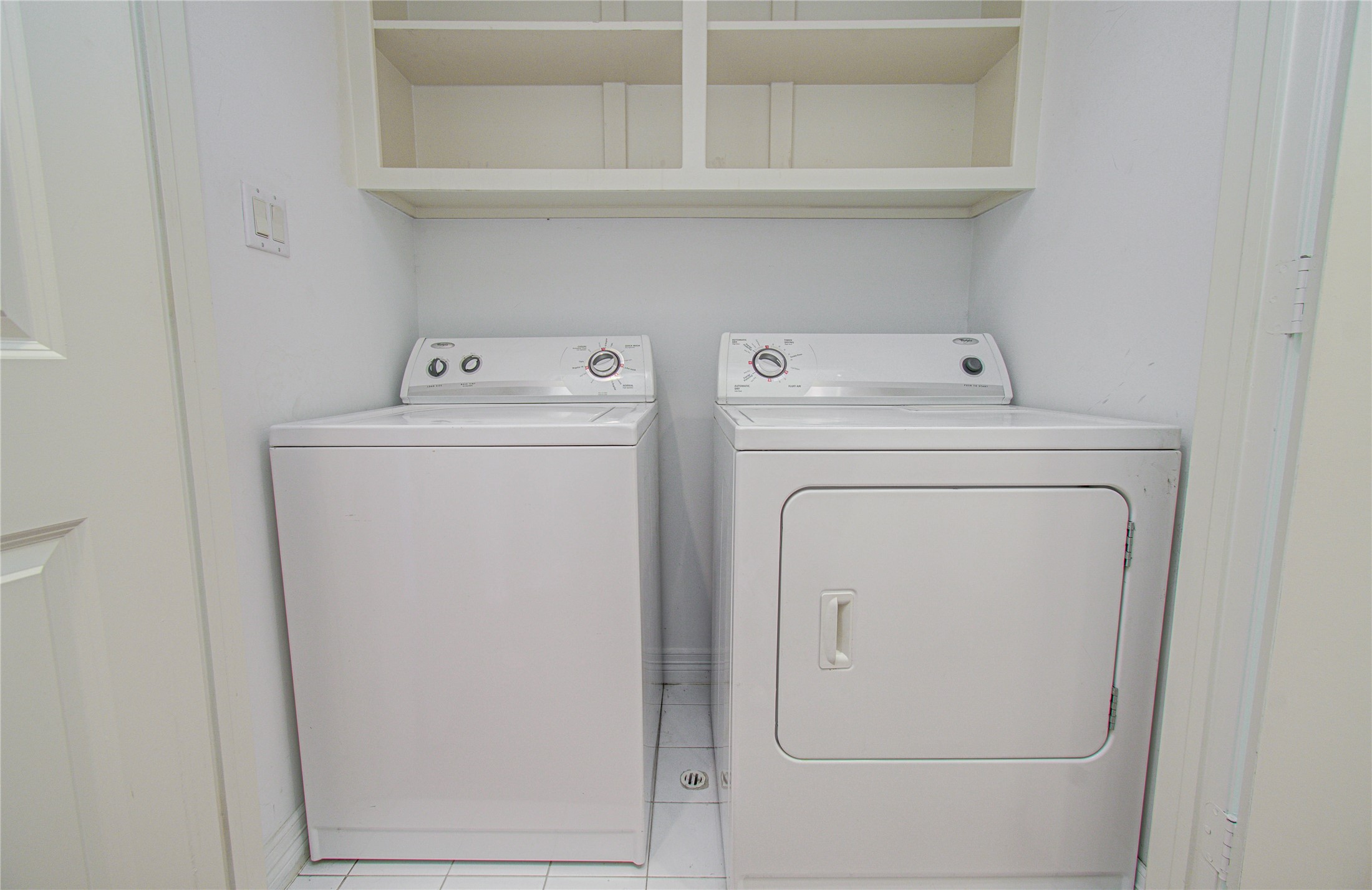 501 Leverkuhn Street Houston, TX 77007 - Photo 30 of 31 a utility room with dryer and washer
