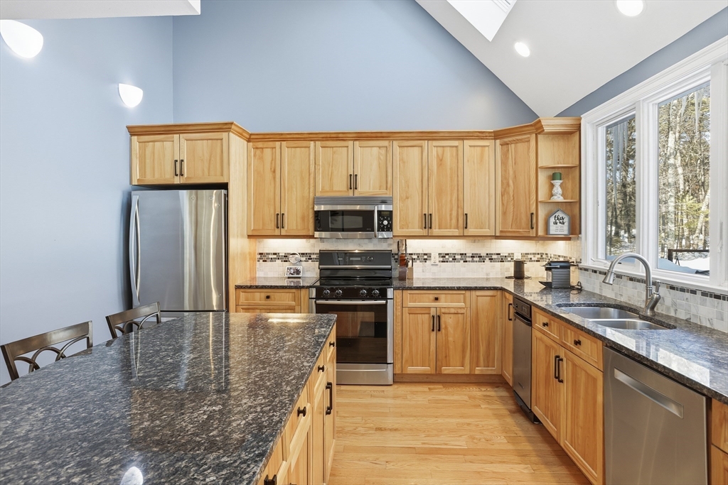 15 Gilson Road Groton, MA 01450 - Photo 9 of 42