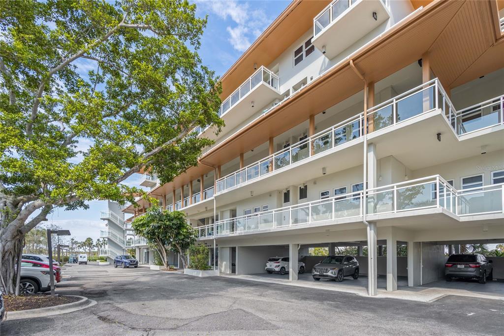 225 Sands Point Road, Unit 7101 Longboat Key, FL 34228 - Photo 44 of 44 a view of a building with a street