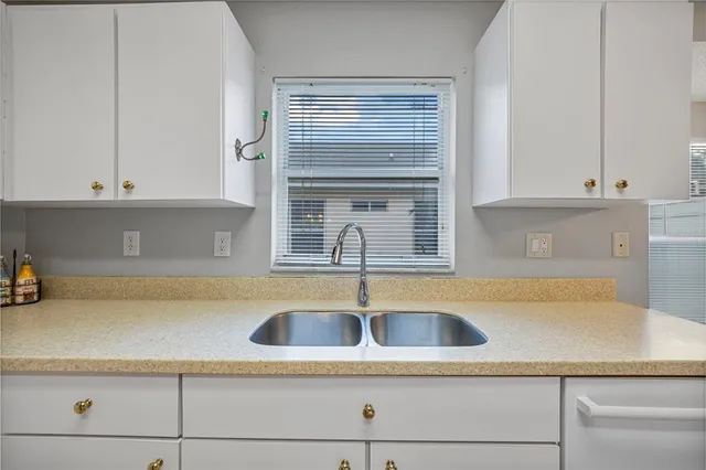 $364,900 | 3022 Beaver Pond Trail, Valrico, FL 33596