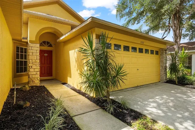$364,900 | 3022 Beaver Pond Trail, Valrico, FL 33596