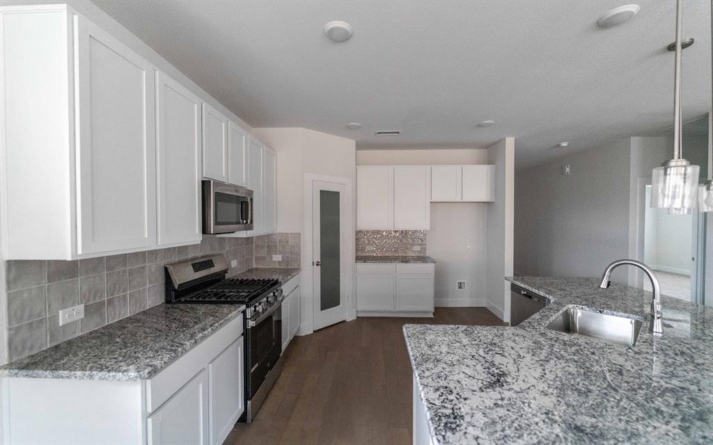 2213 Ridgecrest Lane Sherman, TX 75092 - Photo 3 of 13
