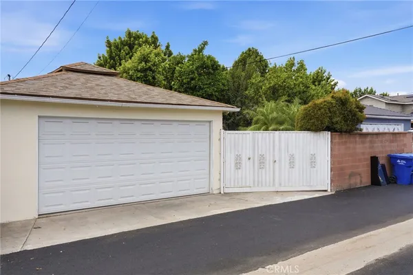 $795,000 | 12752 Cowley Avenue, Downey, CA 90242