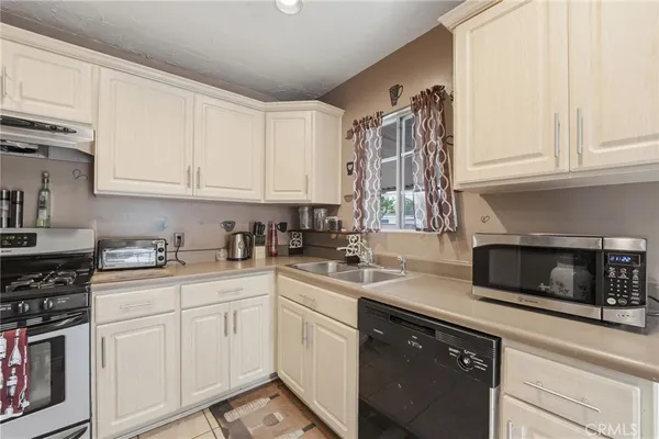 $795,000 | 12752 Cowley Avenue, Downey, CA 90242