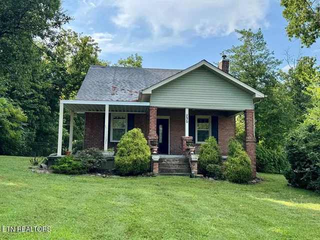 $345,000 | 250 East Main Street, Cookeville, TN 38506