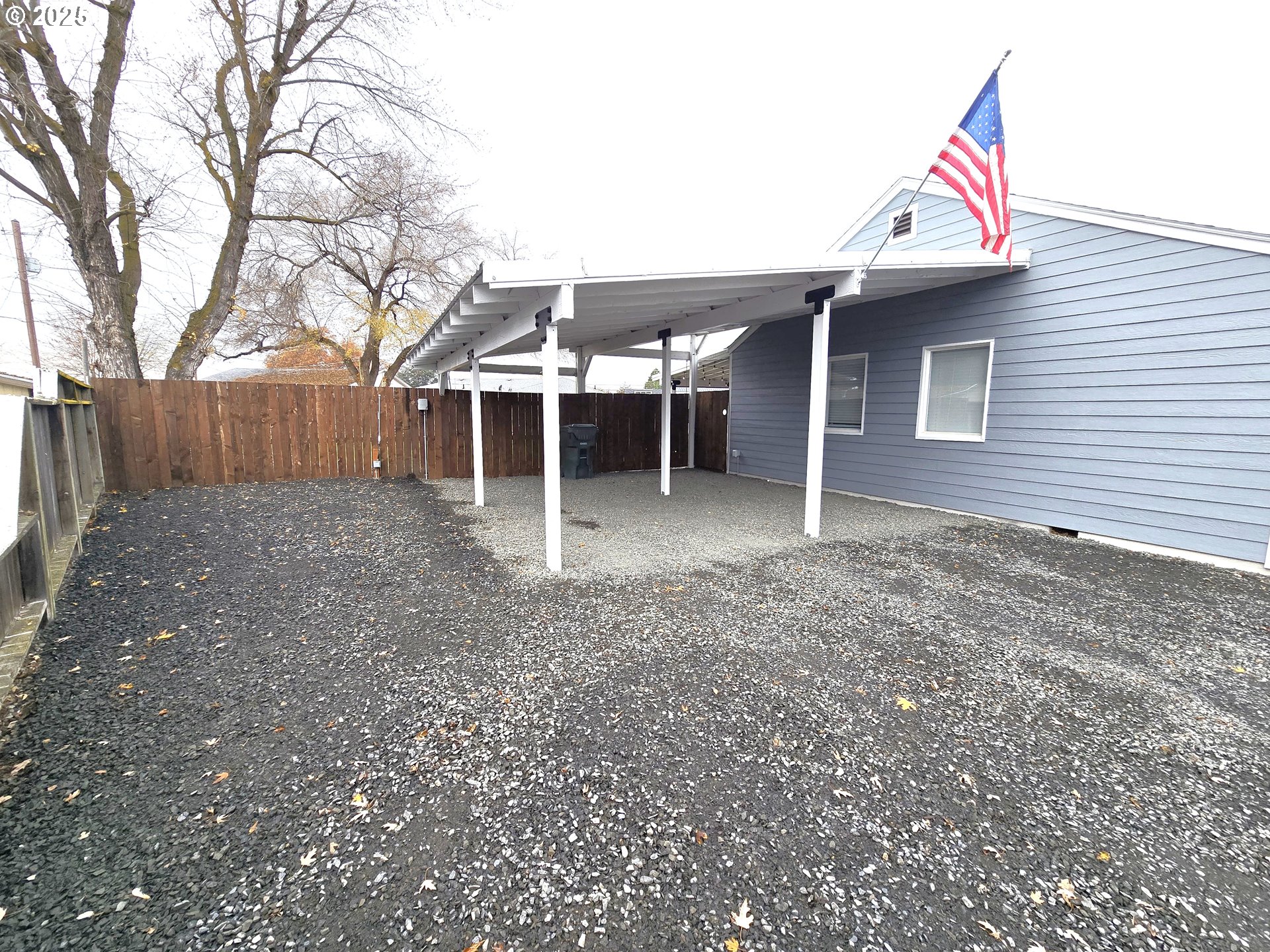460 East Sunset Drive Hermiston, OR 97838 - Photo 31 of 32 an outdoor space with wooden fence