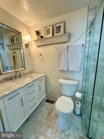 $4,750 | 3004 Marshall Street, Falls Church, VA 22042