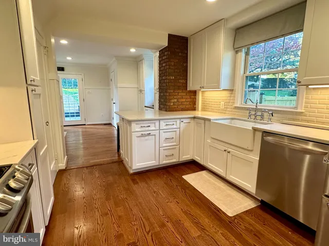 $4,750 | 3004 Marshall Street, Falls Church, VA 22042