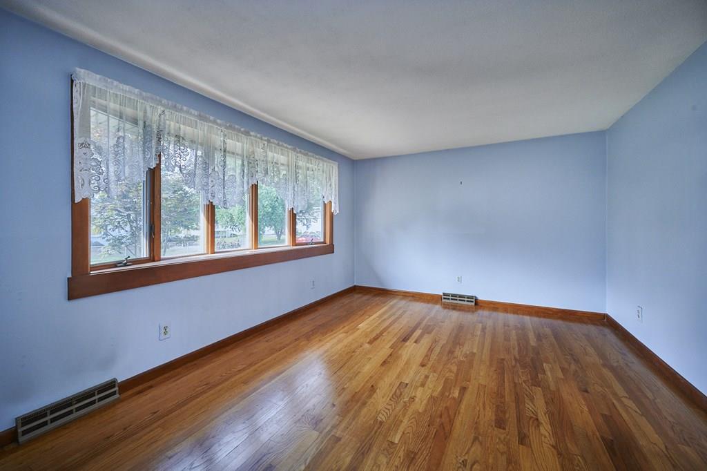116 Harding Street Chicopee, MA 01013 - Photo 12 of 38 Gallery Image 12