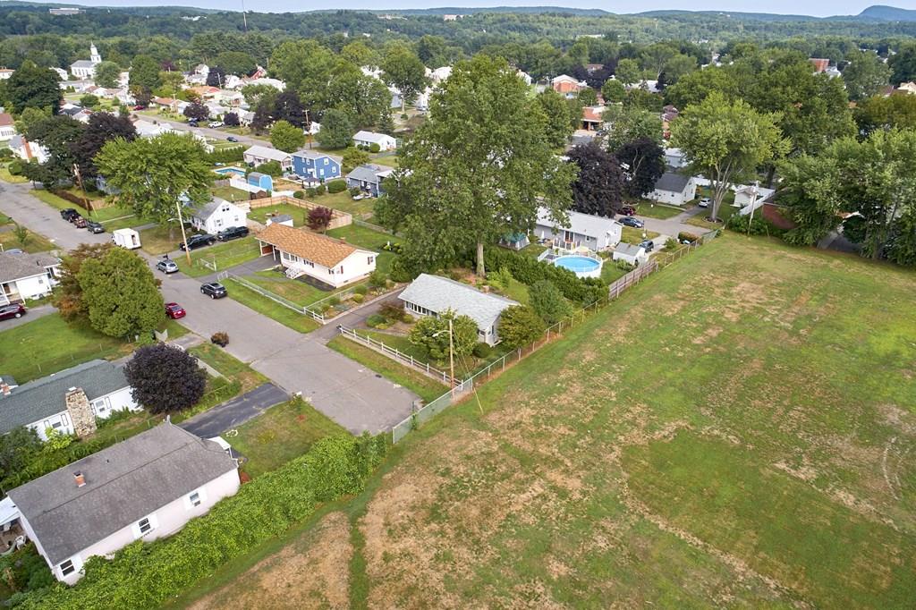 116 Harding Street Chicopee, MA 01013 - Photo 33 of 38 Gallery Image 33