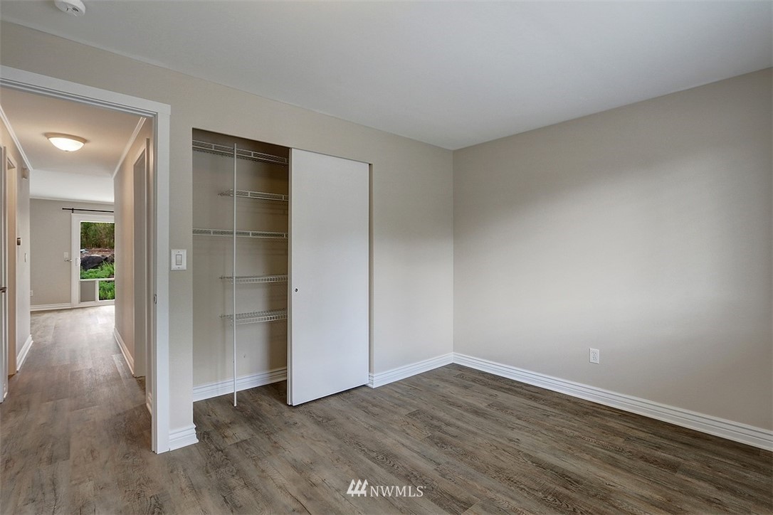 13714 Southeast 163rd Street Renton, WA 98058 - Photo 17 of 29 Gallery Image 17