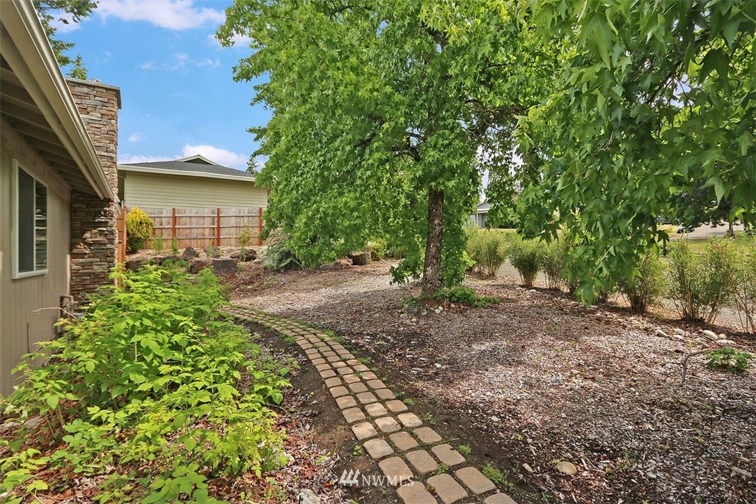13714 Southeast 163rd Street Renton, WA 98058 - Photo 23 of 29 Gallery Image 23