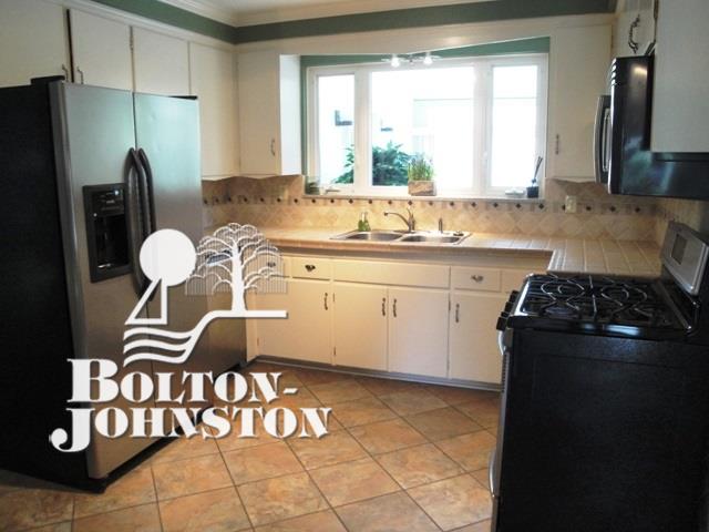 1932 Broadstone Road Grosse Pointe Woods, MI 48236 - Photo 10 of 23