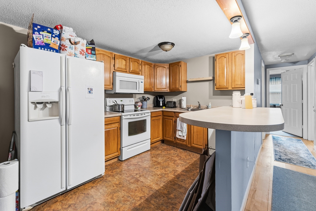 1619 Braley Road, Unit 94 New Bedford, MA 02745 - Photo 5 of 9