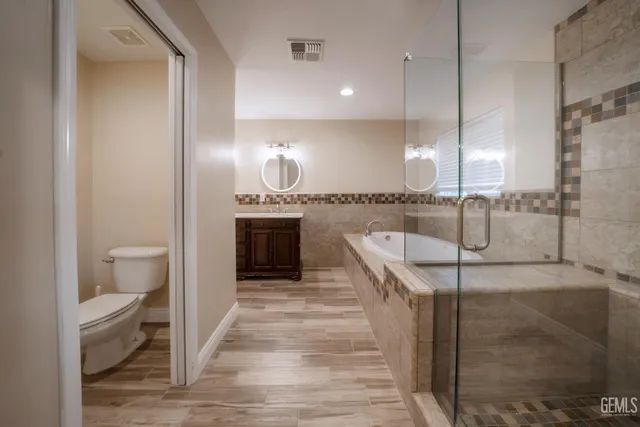 $689,500 | Undisclosed Address, Bakersfield, CA 93312