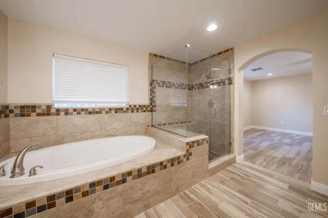 $699,500 | Undisclosed Address, Bakersfield, CA 93312