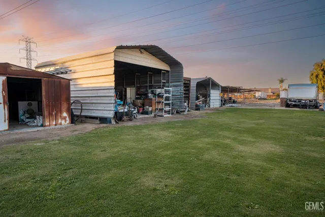 $699,500 | Undisclosed Address, Bakersfield, CA 93312