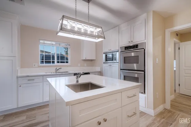 $699,500 | Undisclosed Address, Bakersfield, CA 93312