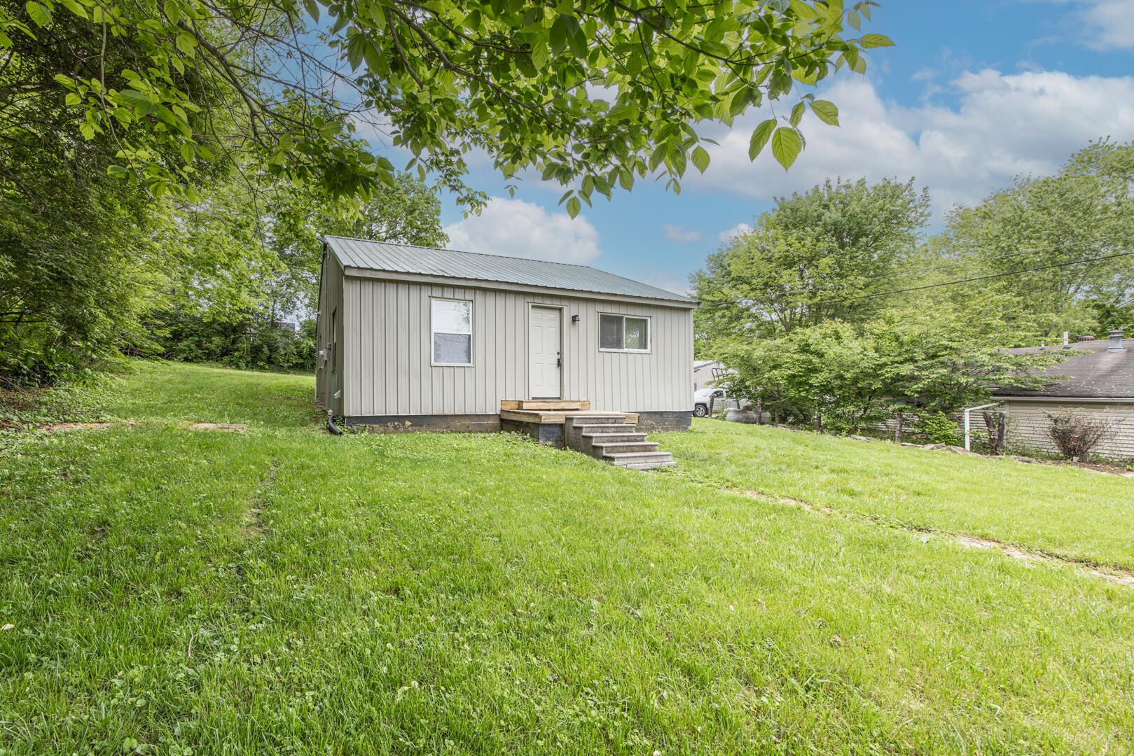 3002 Cane Ridge Road Paris, KY 40361 - Photo 2 of 15 5B5A9307a