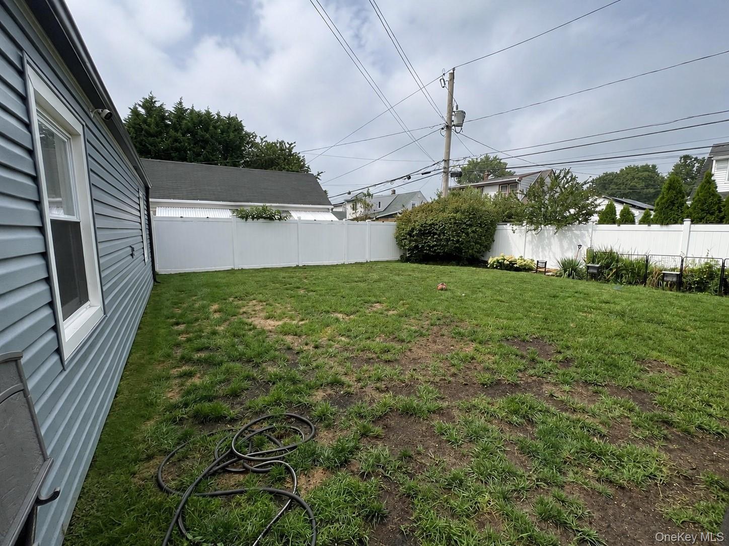 107 Azalea Road Levittown, NY 11756 - Photo 15 of 21 Gallery Image 15