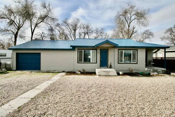 $209,900 | 705 North 2nd Street, Nyssa, OR 97913