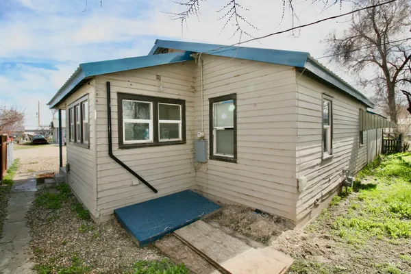 $209,900 | 705 North 2nd Street, Nyssa, OR 97913