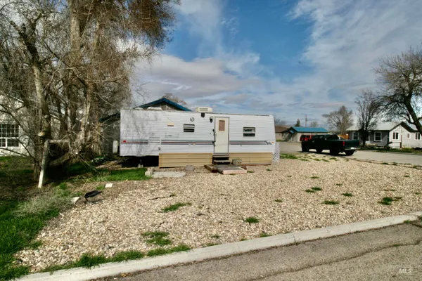 $209,900 | 705 North 2nd Street, Nyssa, OR 97913