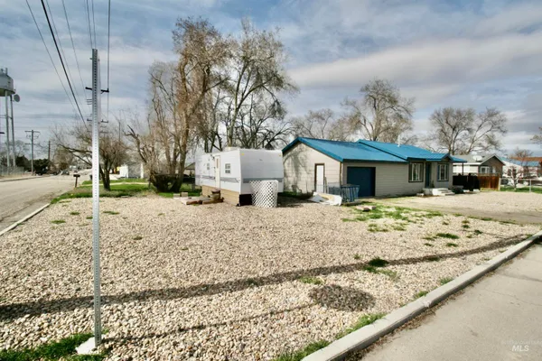 $209,900 | 705 North 2nd Street, Nyssa, OR 97913