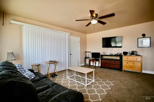 $209,900 | 705 North 2nd Street, Nyssa, OR 97913