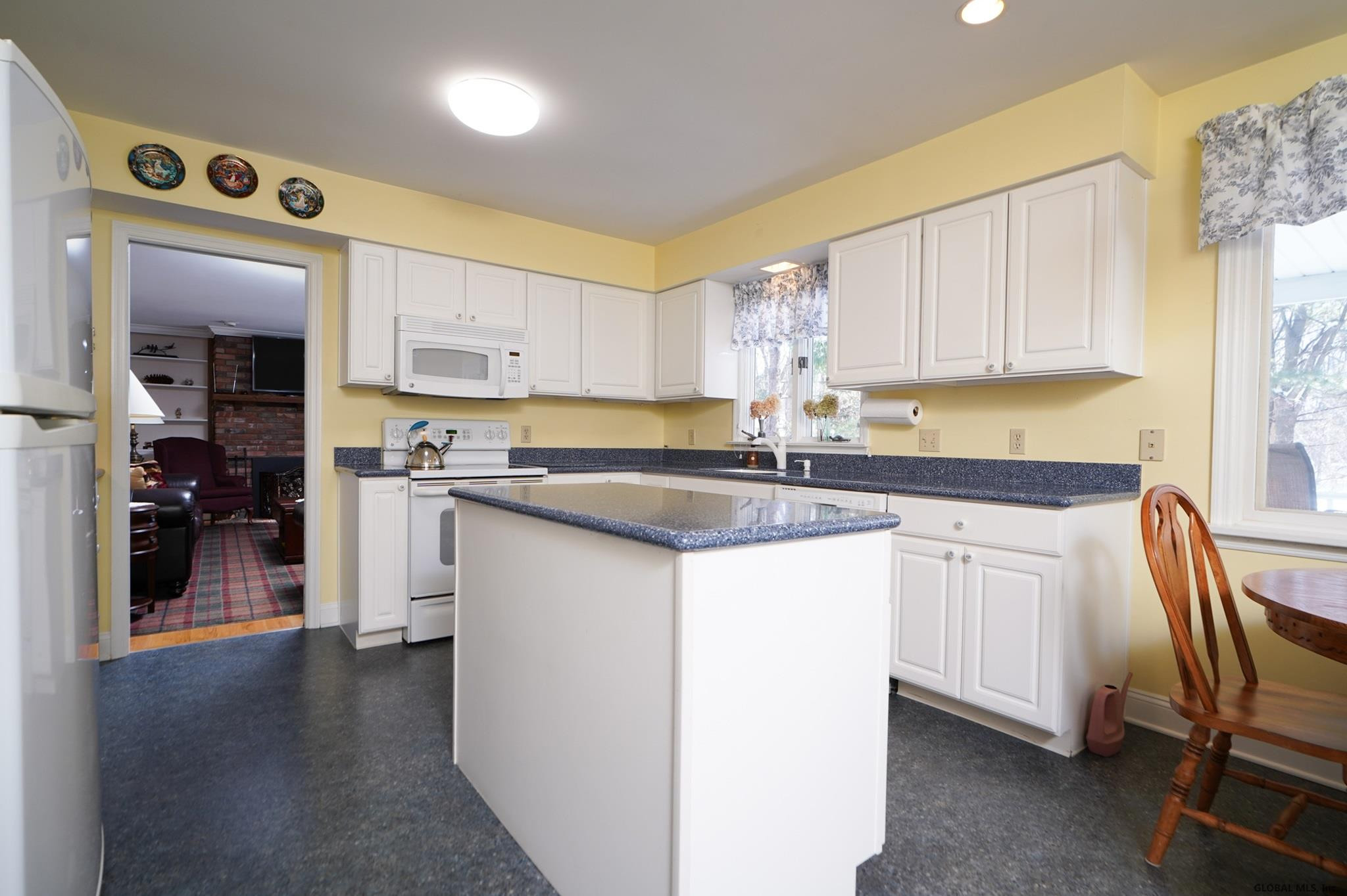 2234 Pine Ridge Road Niskayuna, NY 12309 - Photo 16 of 40 Photo 16