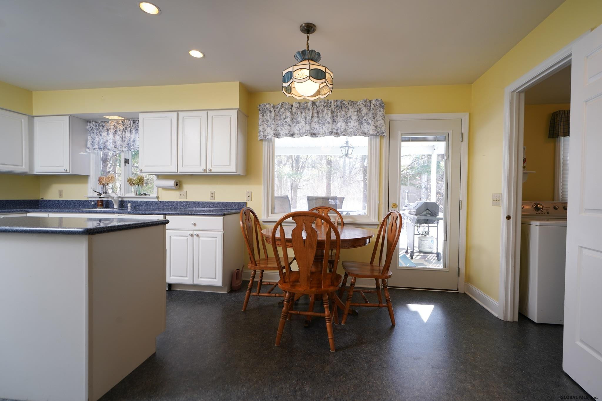 2234 Pine Ridge Road Niskayuna, NY 12309 - Photo 17 of 40 Photo 17