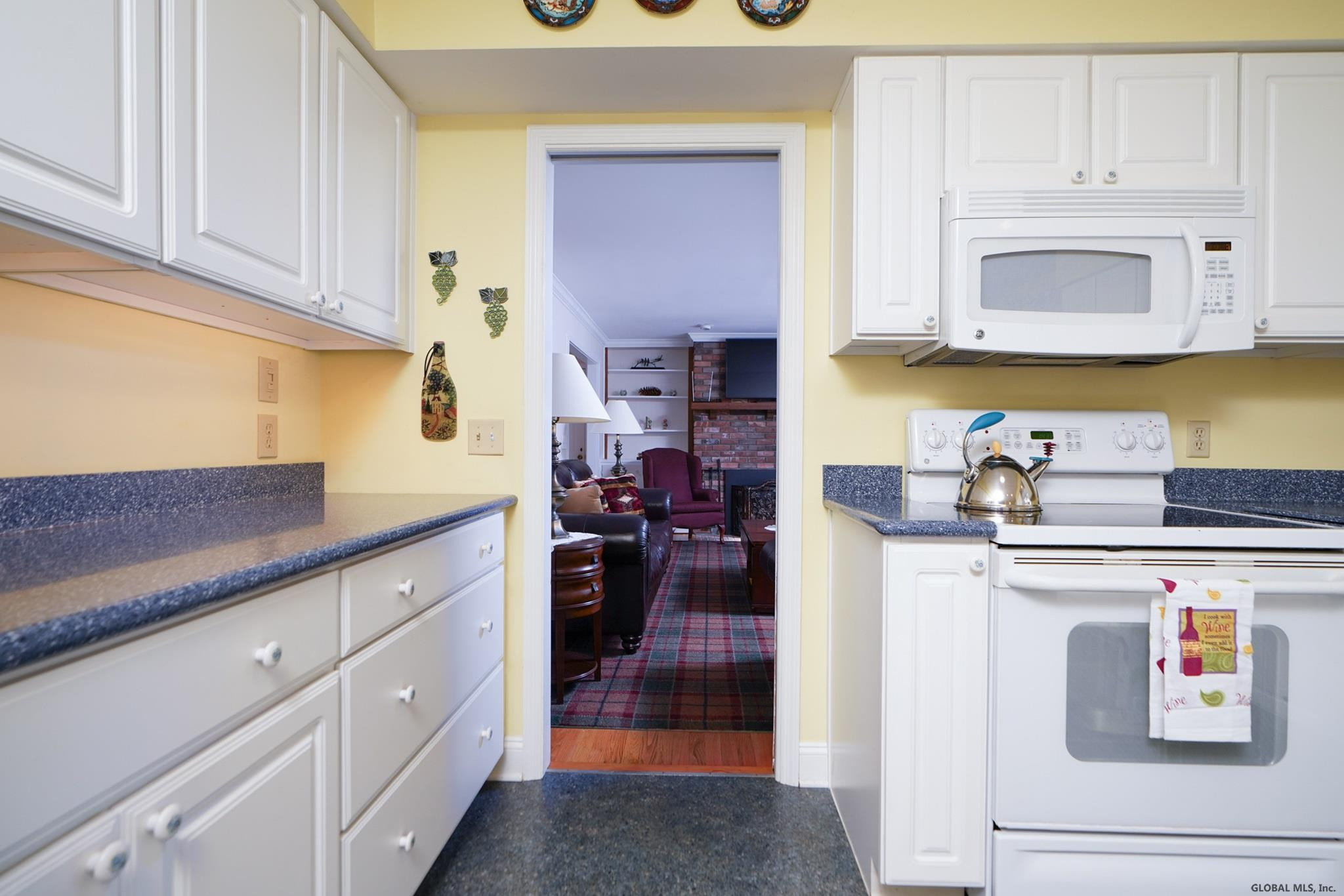 2234 Pine Ridge Road Niskayuna, NY 12309 - Photo 21 of 40 Photo 21
