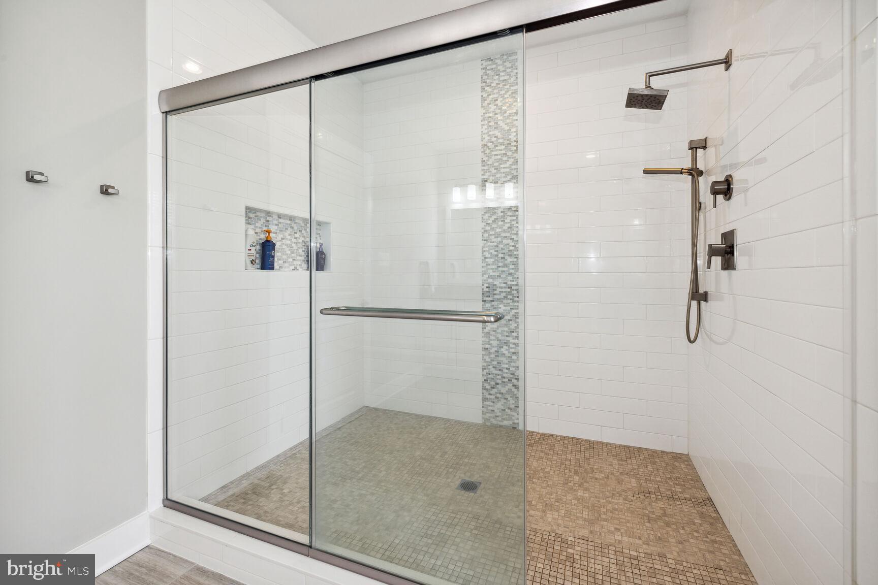 2221 Dixon Road Frederick, MD 21704 - Photo 26 of 77 Primary bath