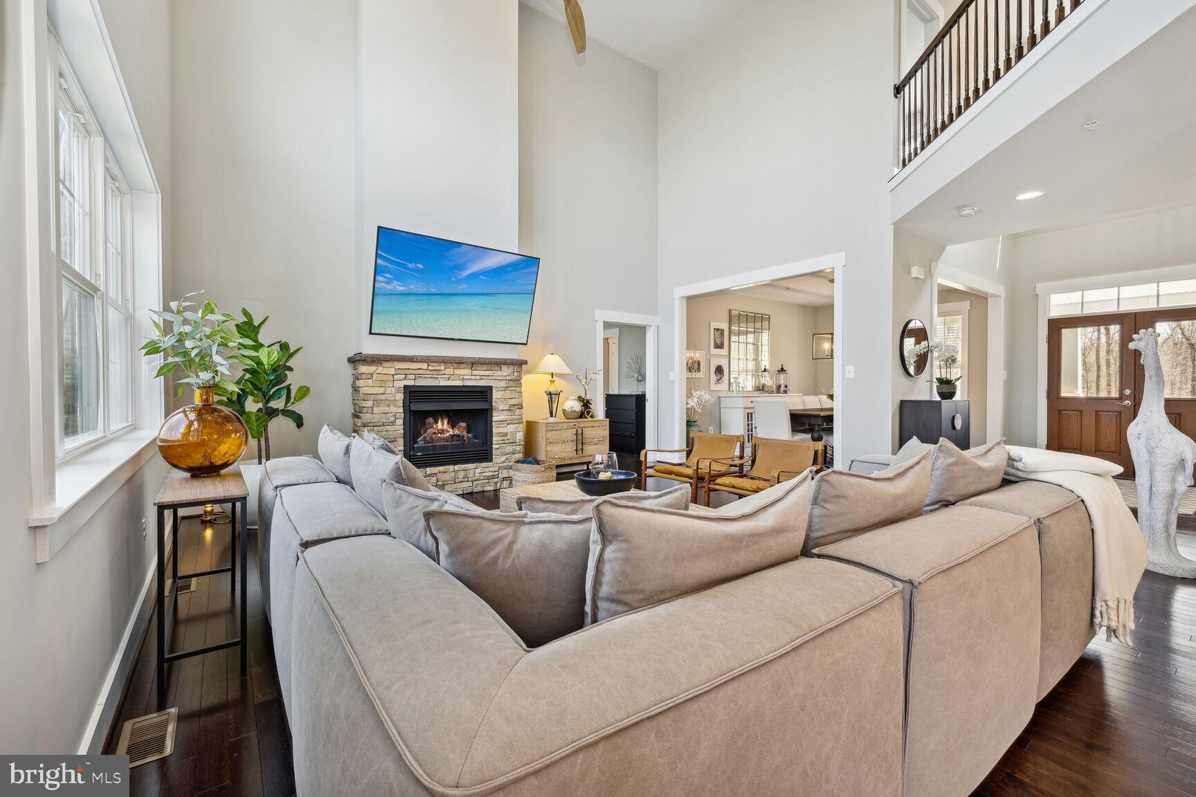 2221 Dixon Road Frederick, MD 21704 - Photo 9 of 77 2-story great room