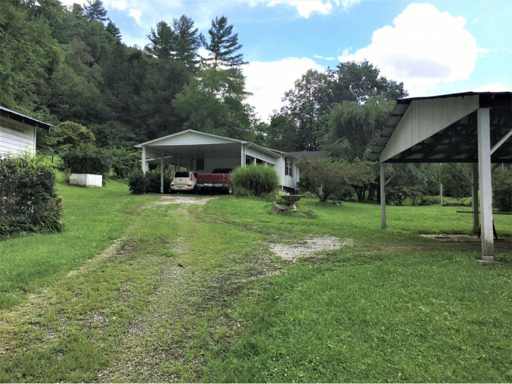 425 Coffee Ridge Road Erwin, TN 37650 - Photo 4 of 15 Photo 4