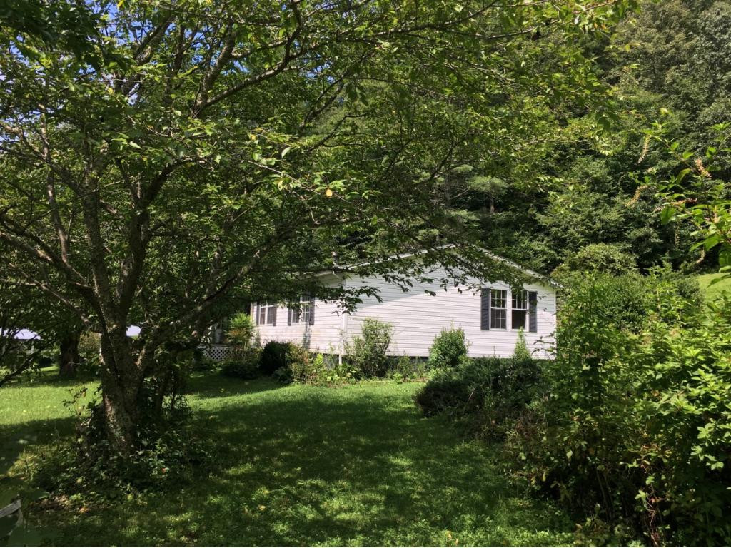 425 Coffee Ridge Road Erwin, TN 37650 - Photo 5 of 15 Photo 5
