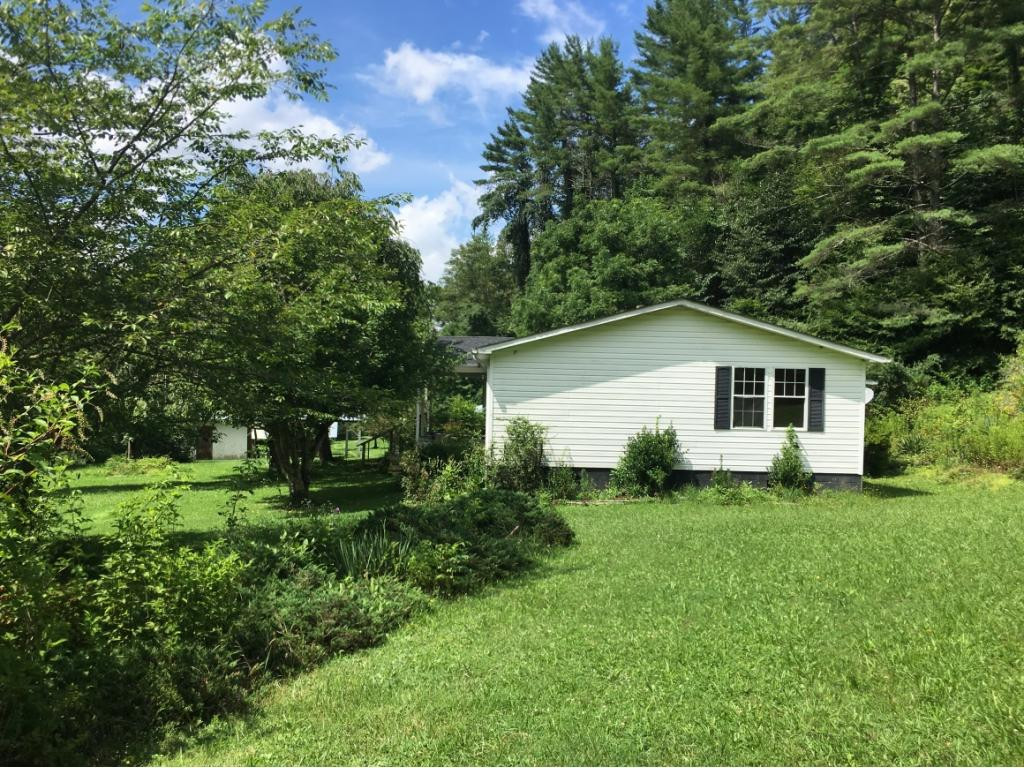 425 Coffee Ridge Road Erwin, TN 37650 - Photo 6 of 15 Photo 6