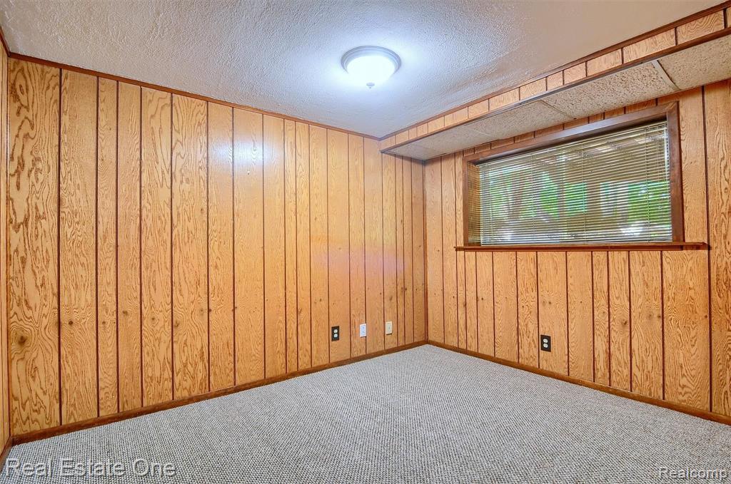 483 Willow Tree Lane Rochester Hills, MI 48306 - Photo 43 of 47