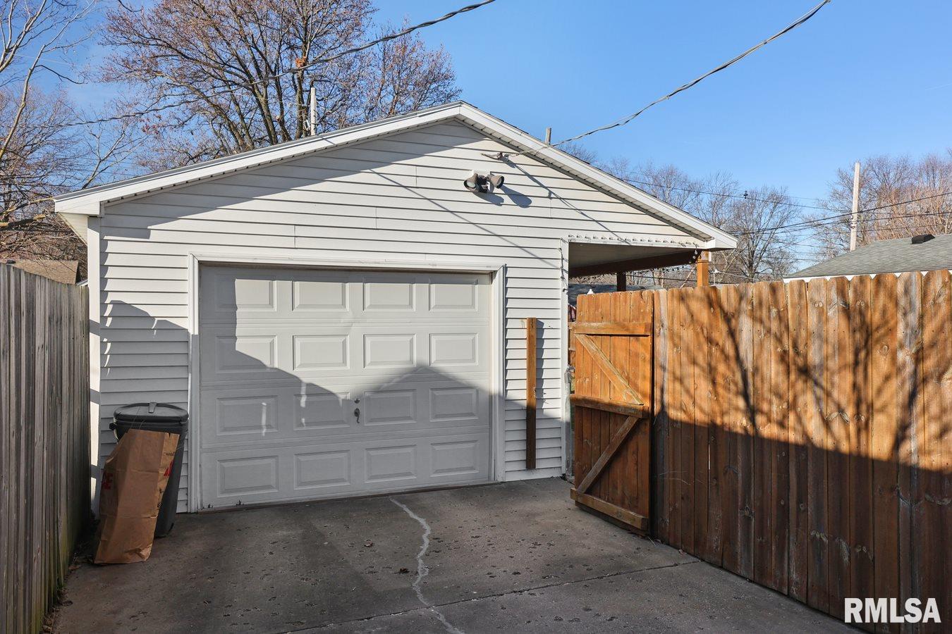 2517 South Pasfield Street Springfield, IL 62704 - Photo 22 of 24 Gallery Image 22