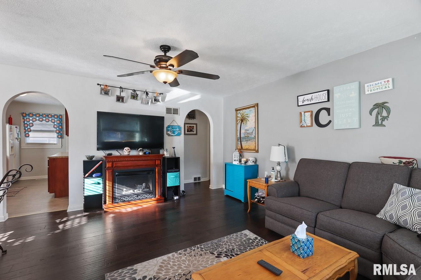 2517 South Pasfield Street Springfield, IL 62704 - Photo 4 of 24 Gallery Image 4